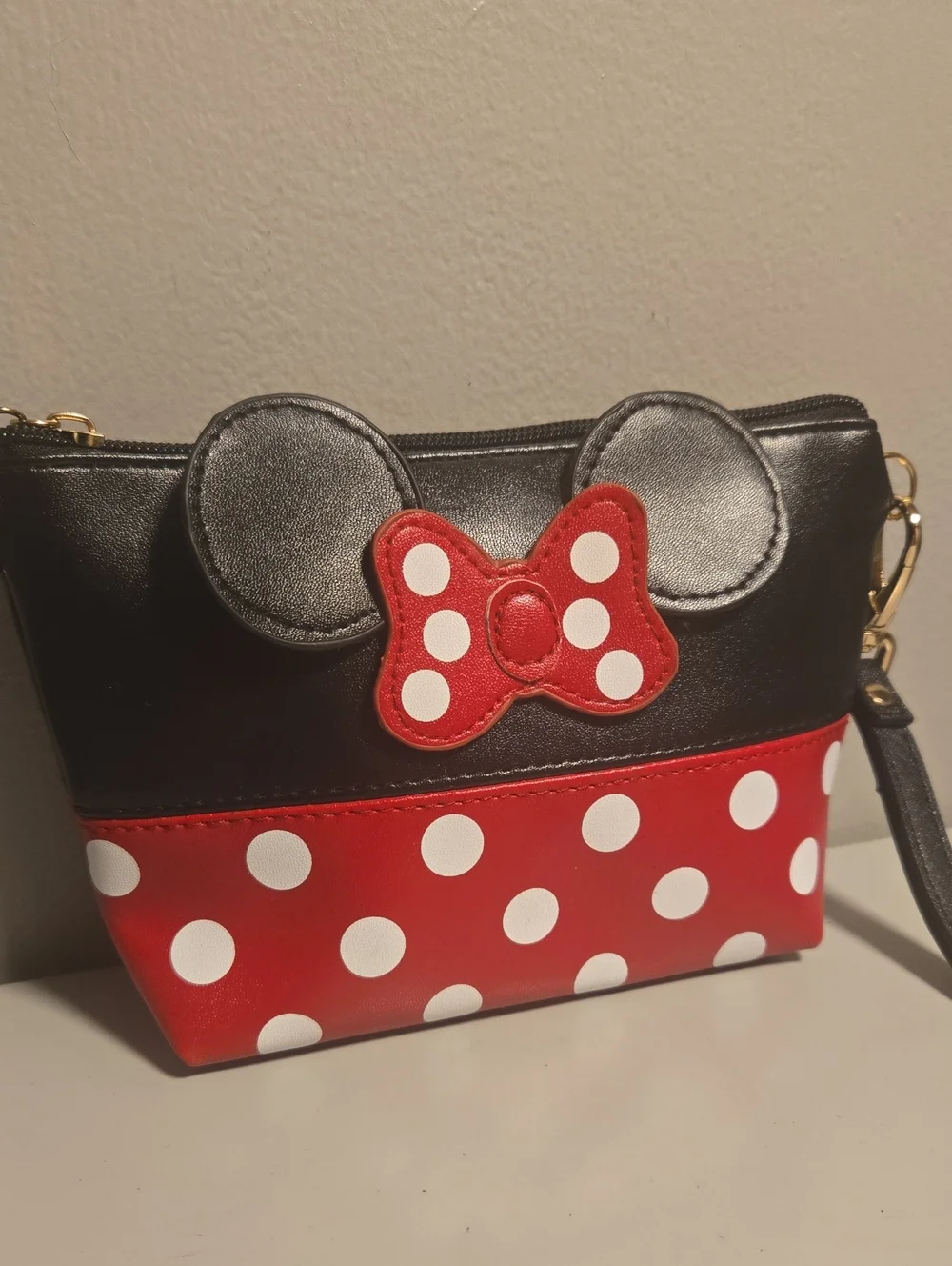 Black and Red Polka Dot Wristlet with Bow